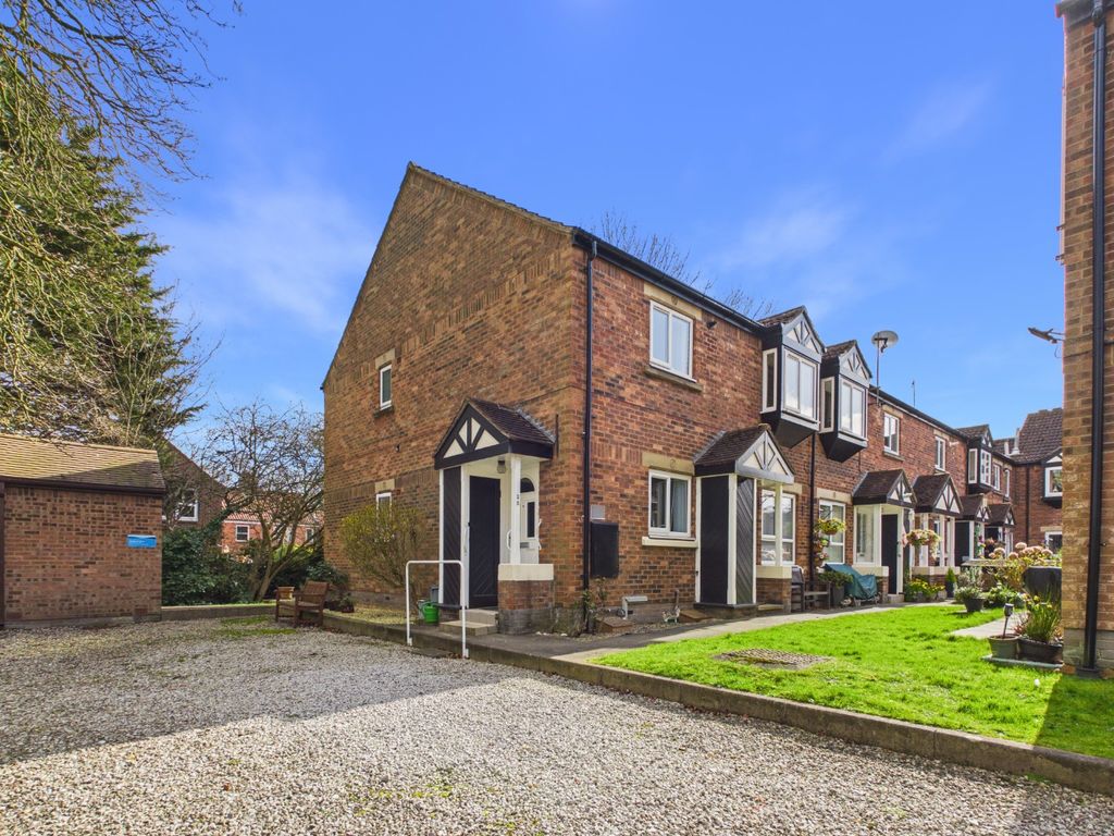 2 bed flat for saleApplegarth Mews, Crescent Street, Cottingham HU16