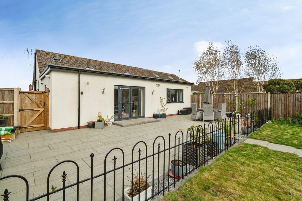 Additional image 3 of 3 bed bungalow for saleGrove Avenue, Norwich NR5