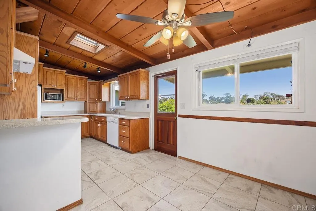 Additional image 11 of 2600 Highland Drive, Carlsbad, CA 92008