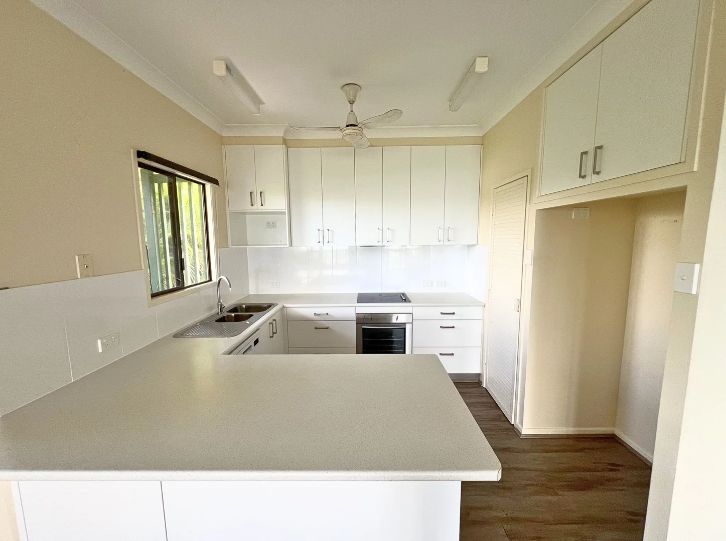 16 Albert Street, Margate QLD 4019 photo 4