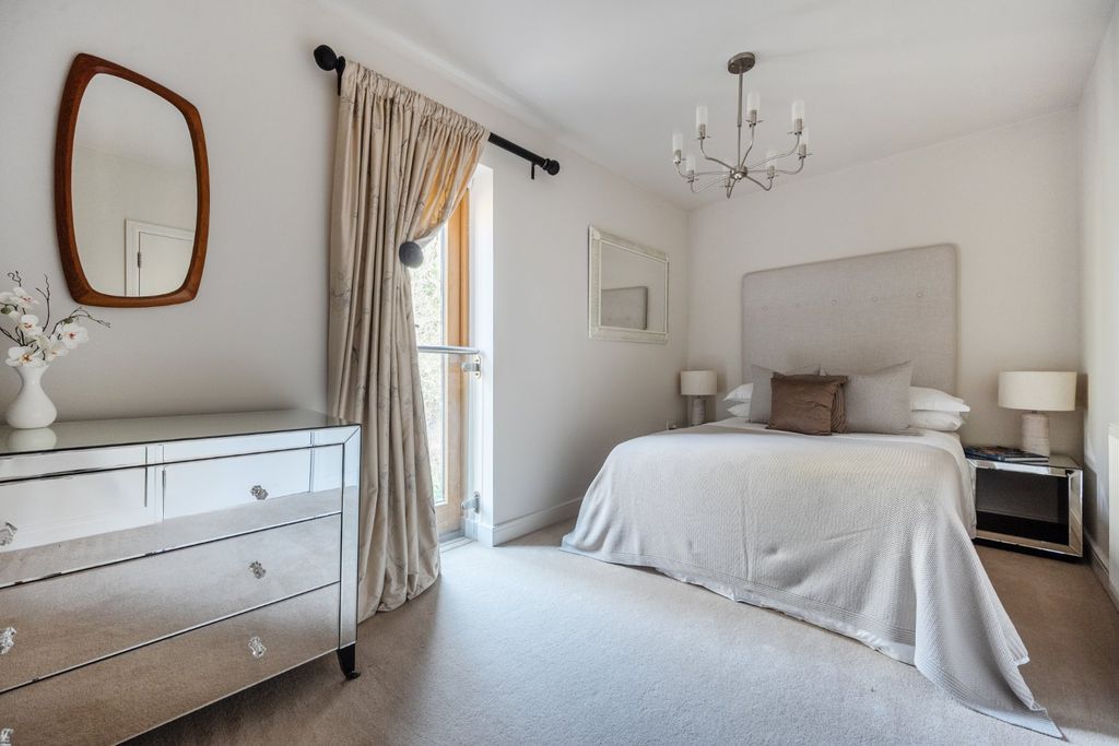 Additional image 7 of 2 bed terraced house for saleCliveden Gages, Taplow, Buckinghamshire SL6