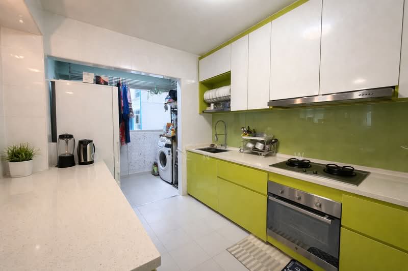 164B Rivervale Crescent photo 3