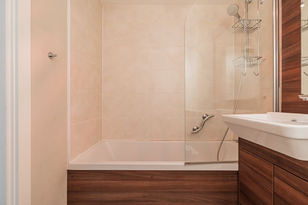 Additional image 16 of 2 bed flat for sale125 Eagles View, Livingston EH54