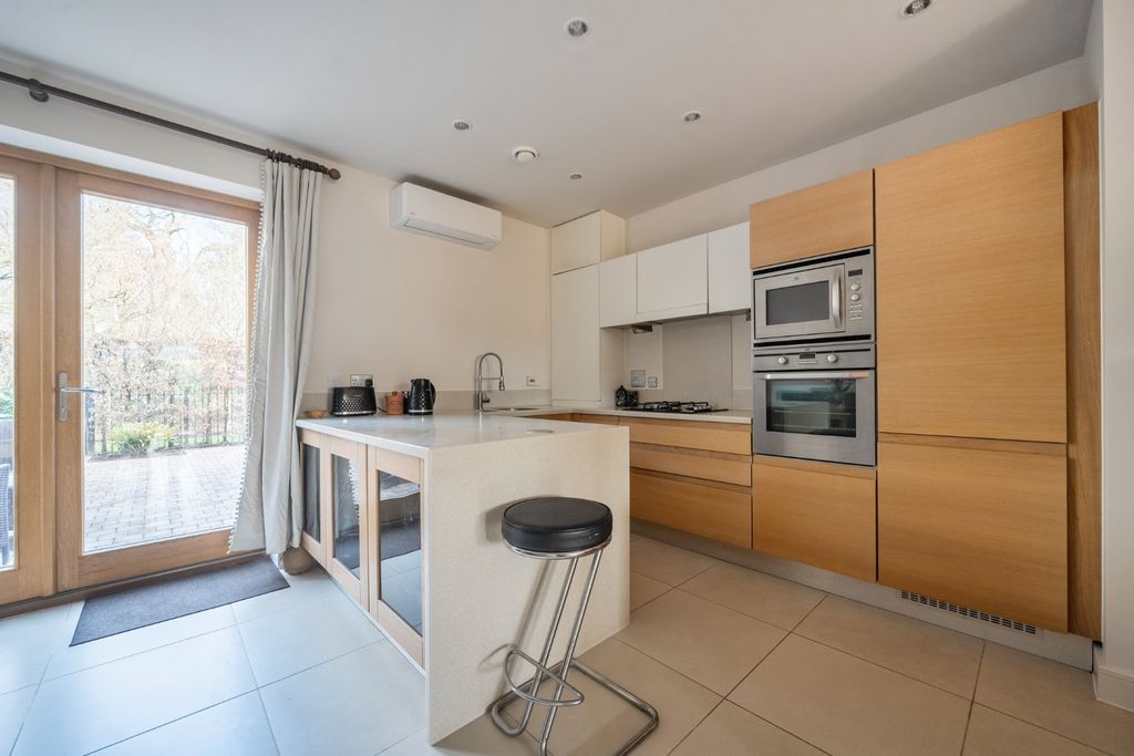 Additional image 12 of 2 bed terraced house for saleCliveden Gages, Taplow, Buckinghamshire SL6