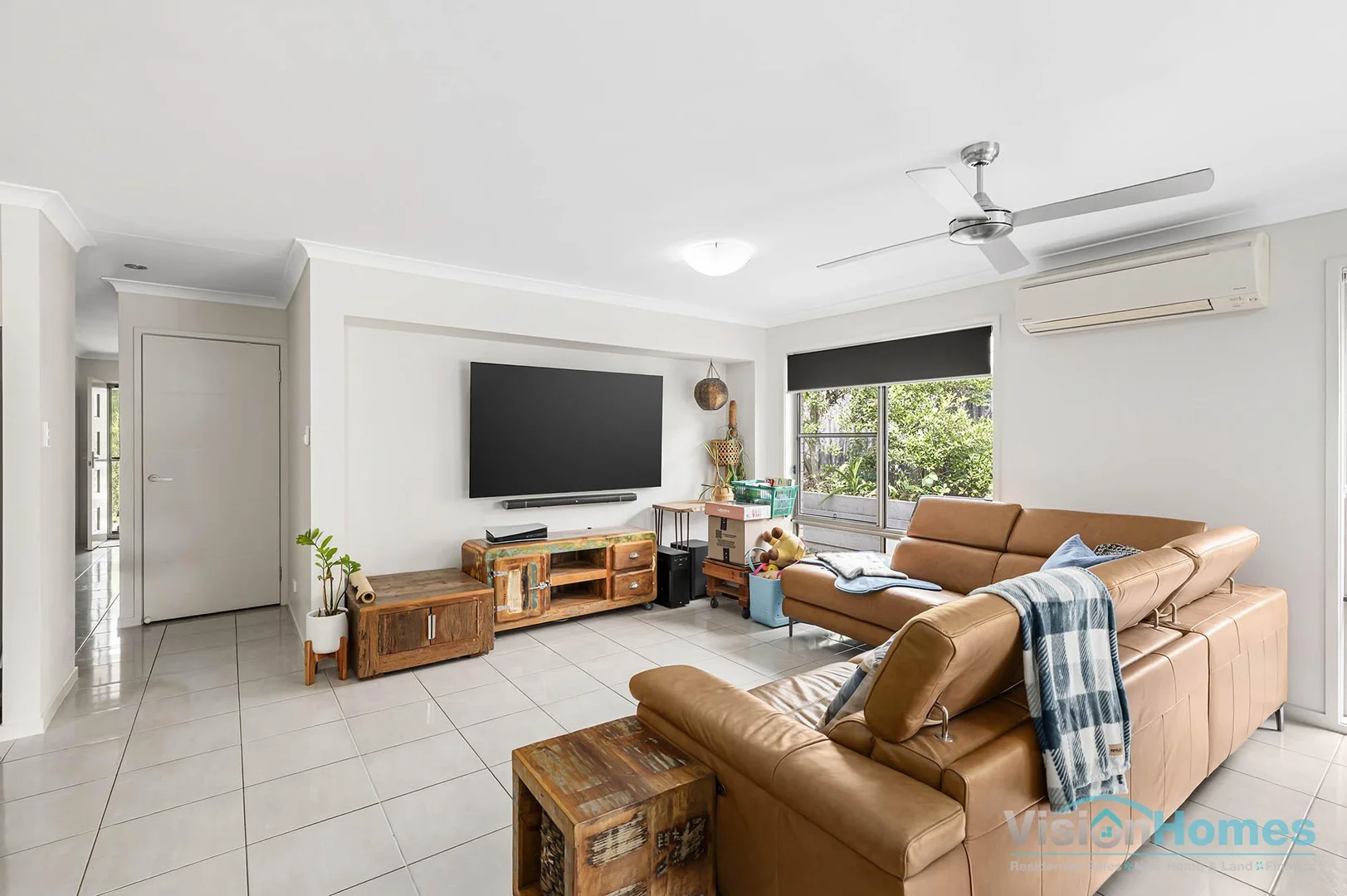 23 Sienna Cct, Yarrabilba QLD 4207 photo 3