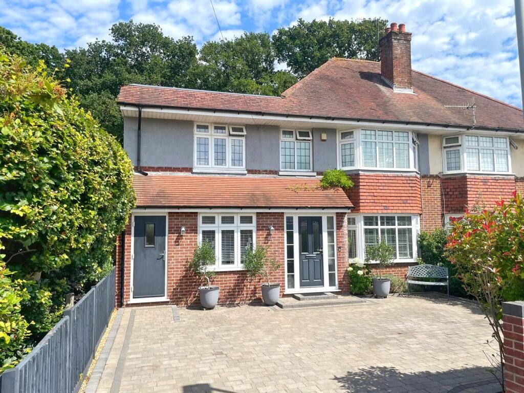 Worthington Crescent, Whitecliff, Poole, Dorset, BH14