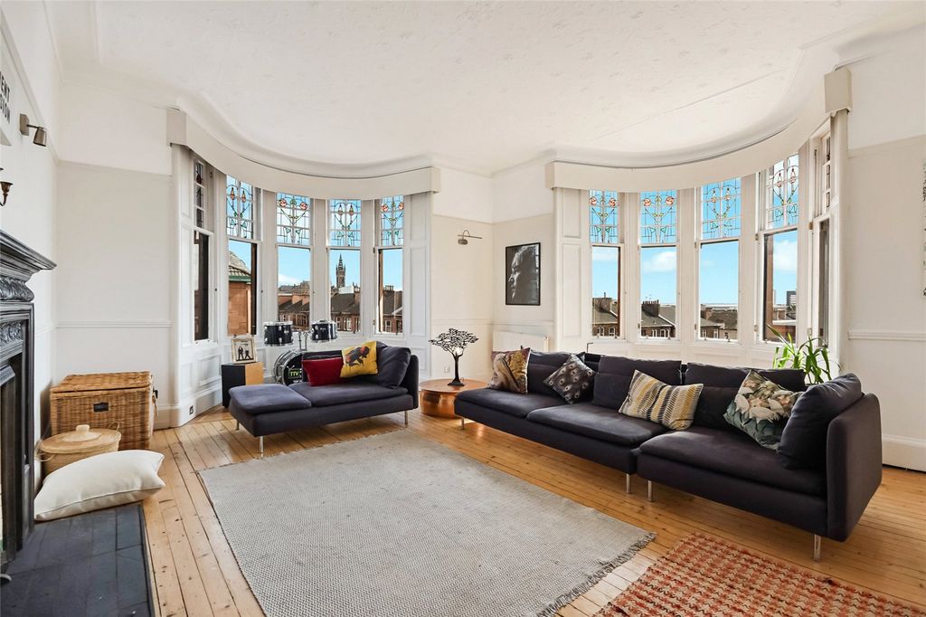 Additional image 2 of 4 bed flat for saleHighburgh Road, Dowanhill, Glasgow G12