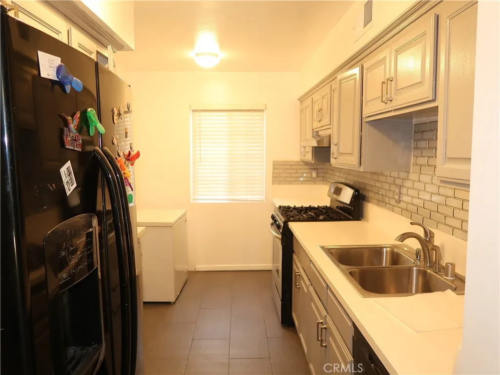 Additional image 5 of 8105 Canby Unit 4, Reseda, CA 91335