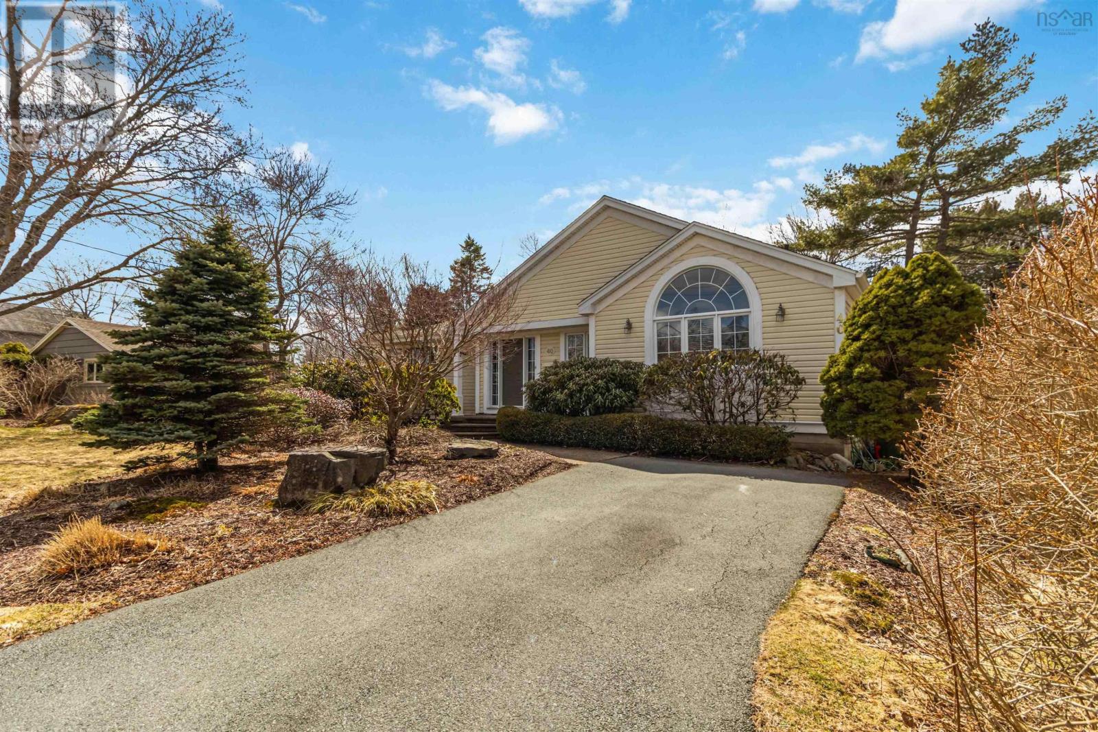 40 Wedgewood Avenue