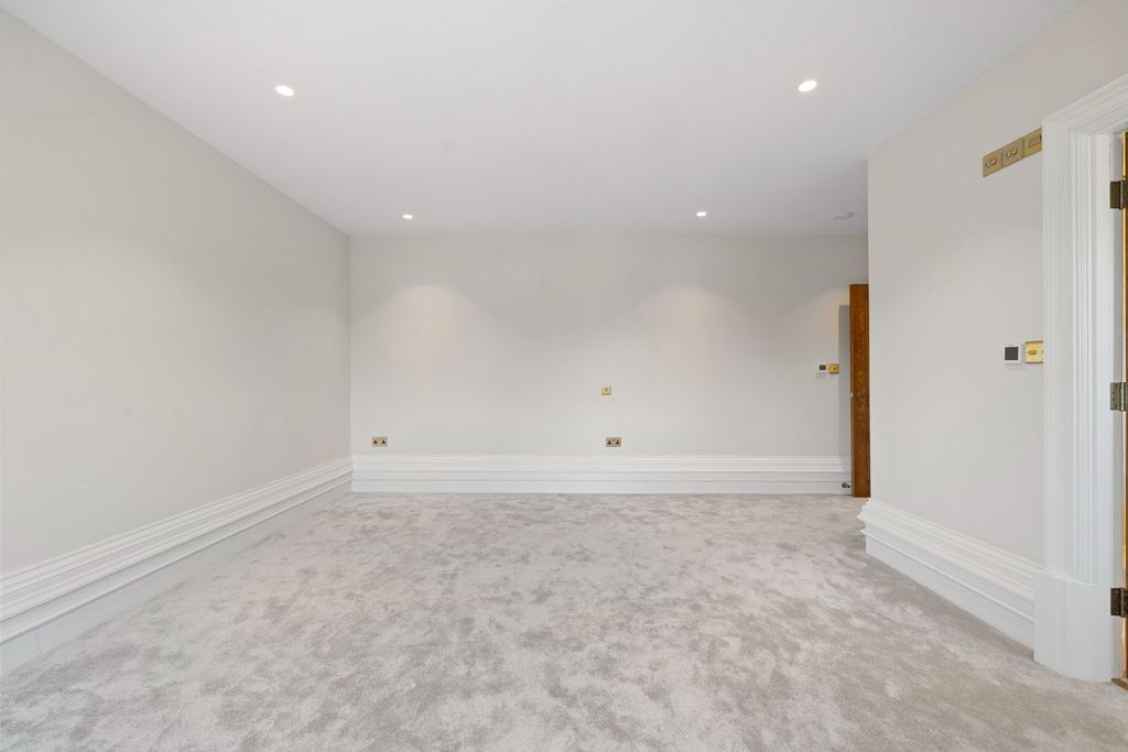 Additional image 20 of 2 bed flat for saleVictoria Road, Formby L37