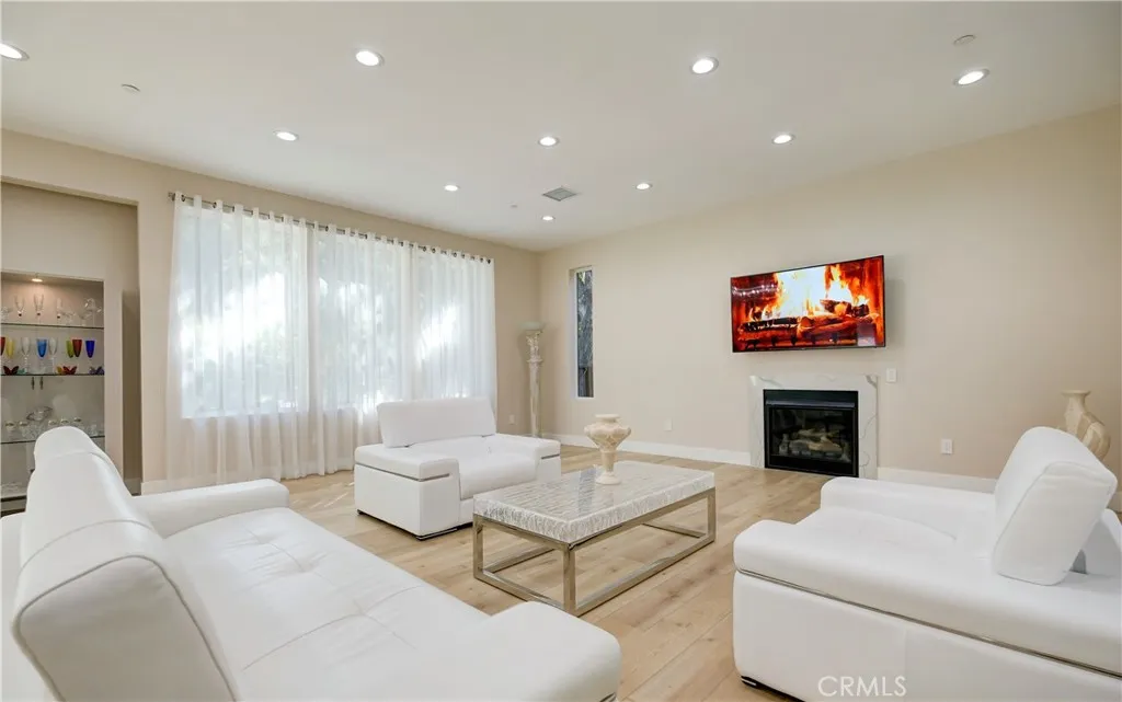 Additional image 9 of 1849 Los Encinos Avenue, Glendale, CA 91208
