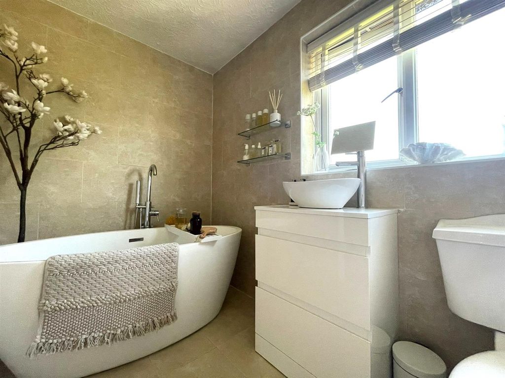 Additional image 20 of 4 bed detached house for saleCastle Park, Aldbrough, Hull HU11