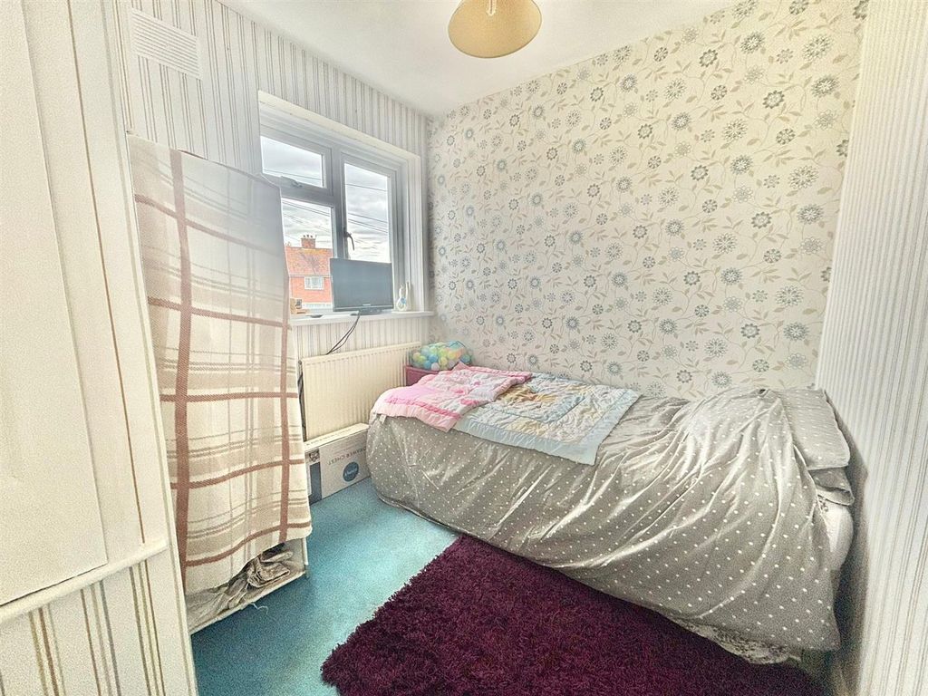 Additional image 11 of 3 bed semi-detached house for saleBeresford Avenue, Hornsea HU18