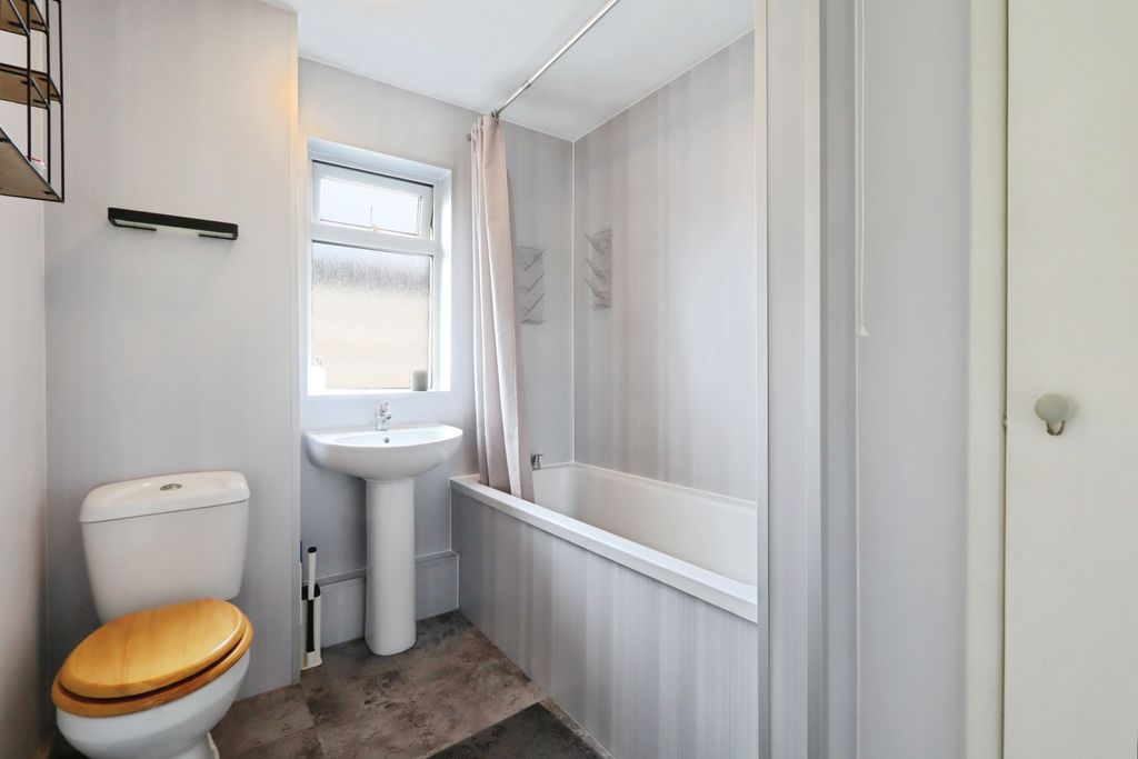 Additional image 12 of 1 bed flat for saleSt. Valery Drive, Stirling FK7