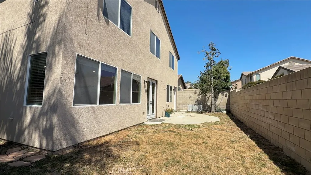 6959 Tailwind Ln, Fontana, CA 92336
