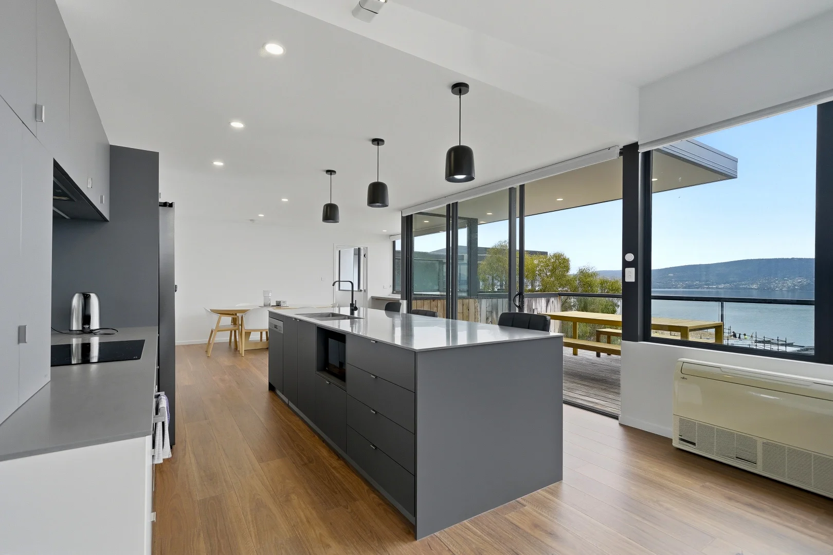 Additional image 11 of 2/3 Ardiletta Road, Tranmere TAS 7018
