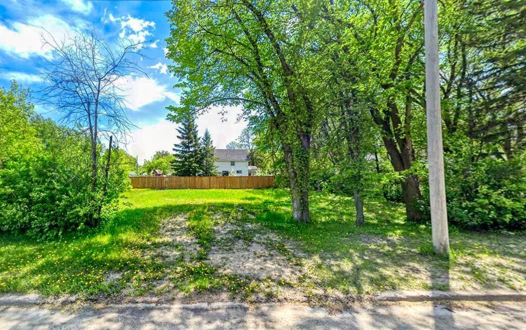 138 4th Avenue SW