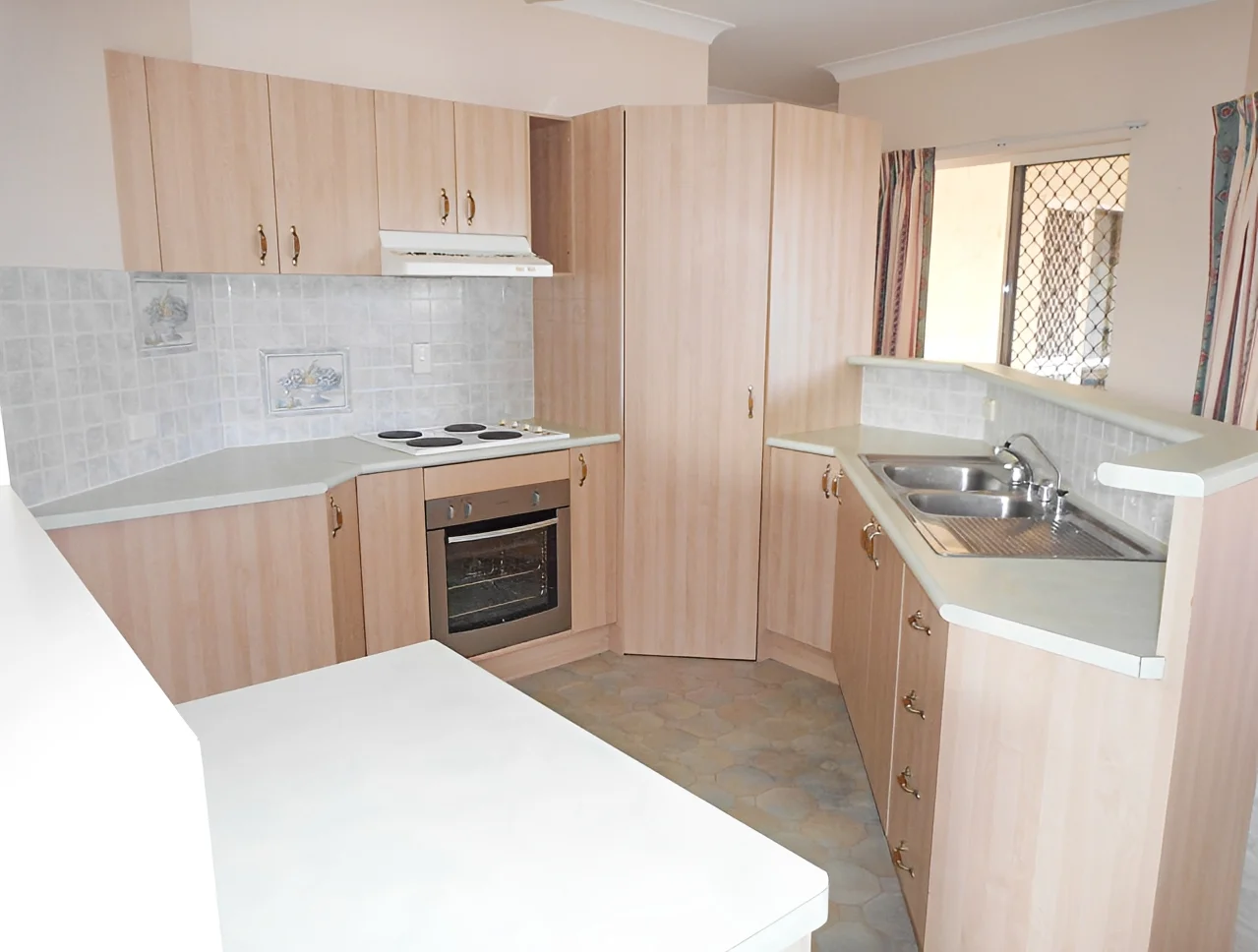 Additional image 2 of 31 Dalkeith Crescent, Mount Louisa QLD 4814