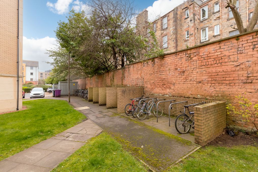 Additional image 9 of 1 bed flat for sale1/13 Tytler Gardens, Abbeyhill, Edinburgh EH8