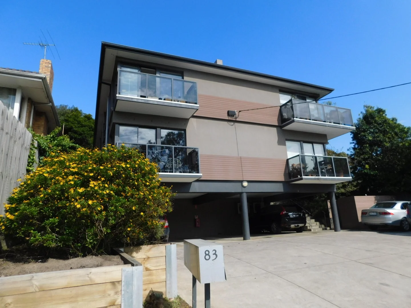 2/83 Maltravers Road, Ivanhoe East VIC 3079