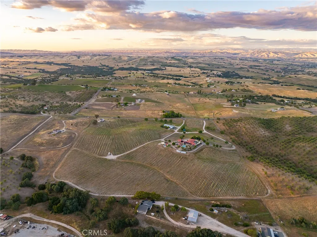 Additional image 125 of 2325 Bella Tierra Pl, Paso Robles, CA 93446
