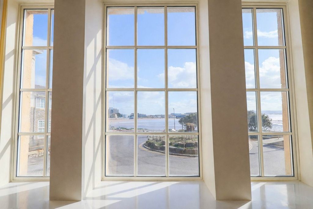1 bed flat for saleKnightstone Causeway, Weston-Super-Mare BS23 photo 3