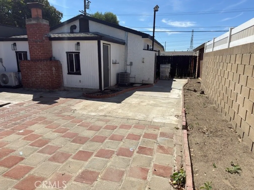 9067 Cedar St, Bellflower, CA 90706