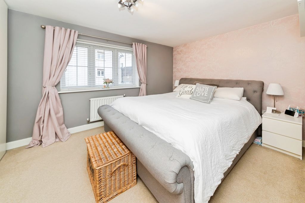 Additional image 9 of 2 bed semi-detached house for saleHolmbush End, Faygate, Horsham, West Sussex RH12