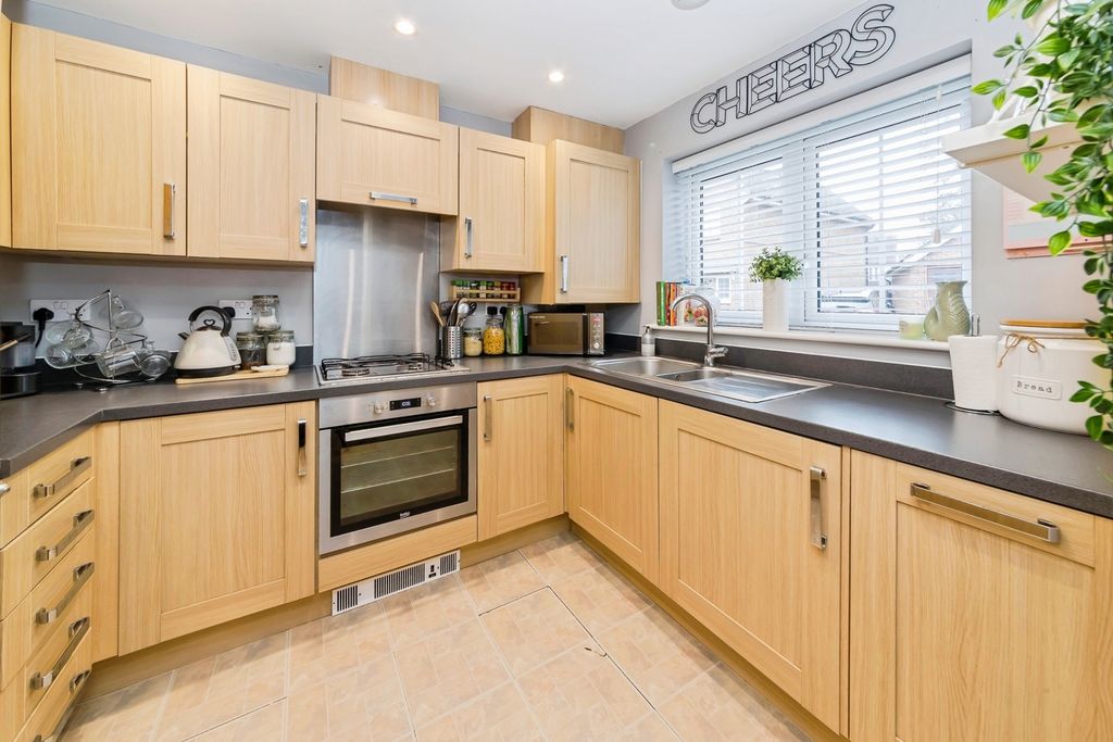 Additional image 6 of 2 bed semi-detached house for saleHolmbush End, Faygate, Horsham, West Sussex RH12