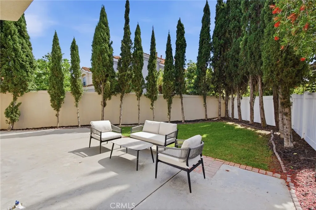 Additional image 34 of 32 Comiso, Irvine, CA 92614
