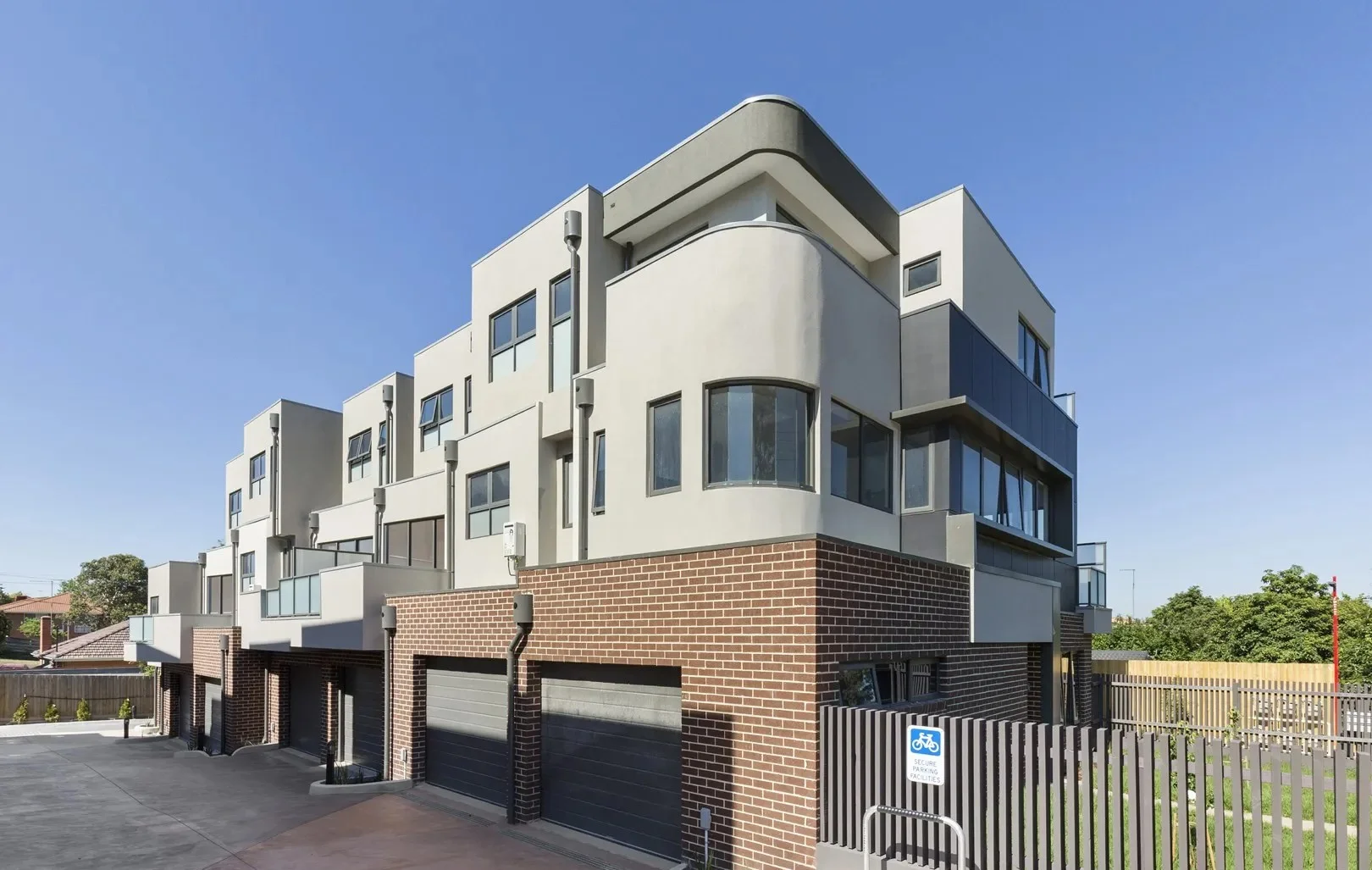 2/450 Doncaster Rd, Doncaster VIC 3108