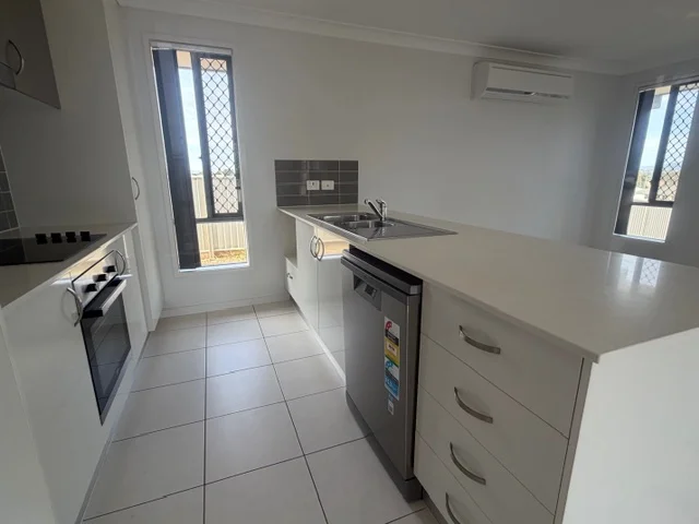 Additional image 2 of 9 CURLEW CRESCENT, Oxley Vale NSW 2340