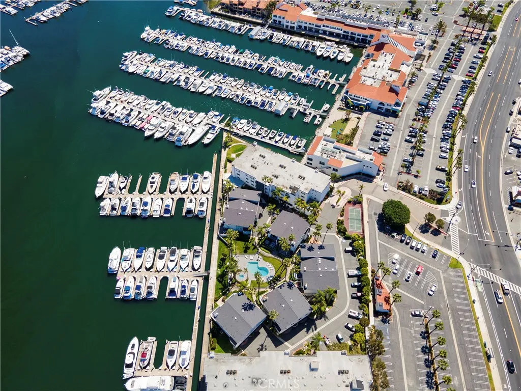 Additional image 102 of 2872 Coast Circle Unit 104, Huntington Beach, CA 92649