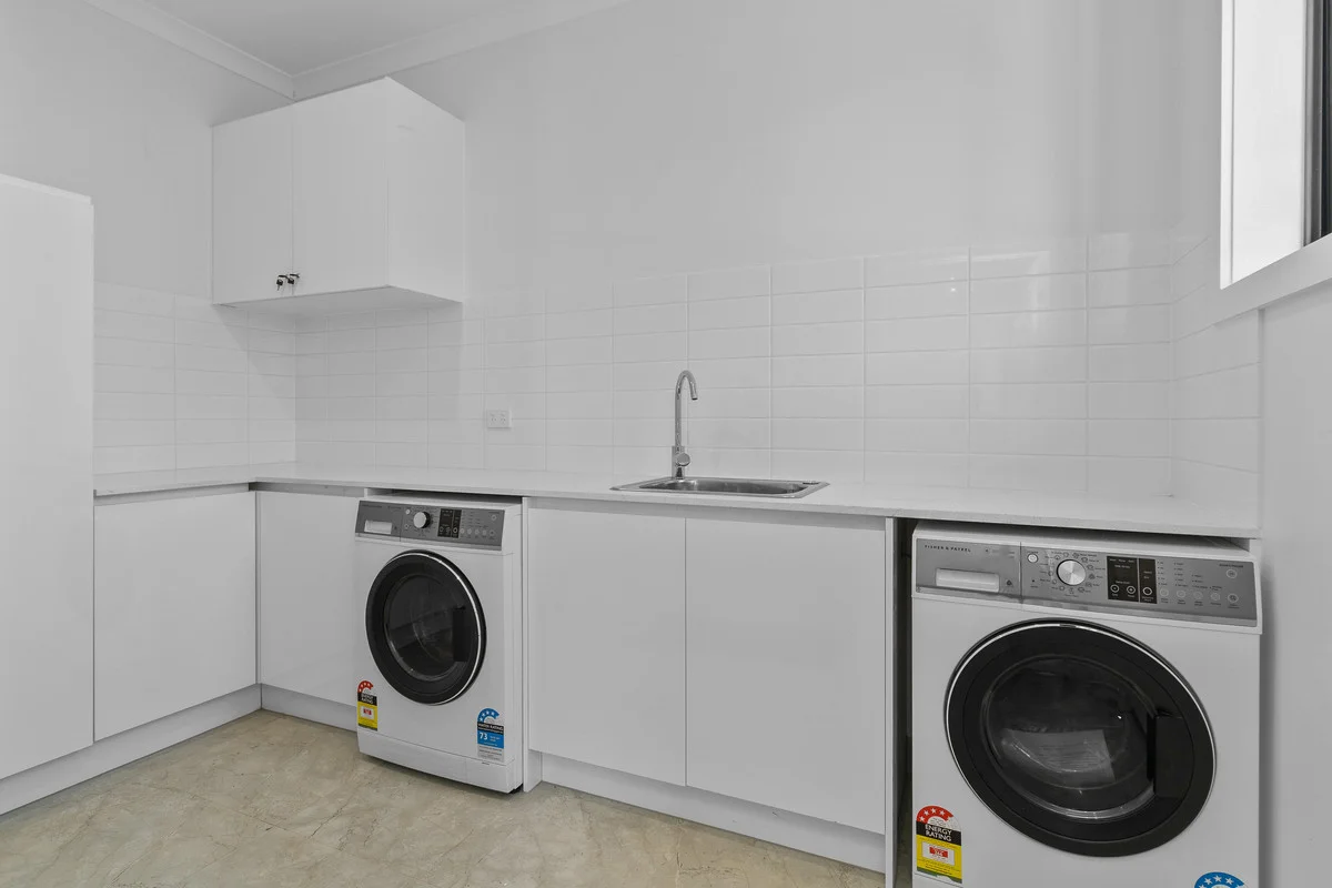 Additional image 10 of 5/7 Carluke Close, Berwick VIC 3806