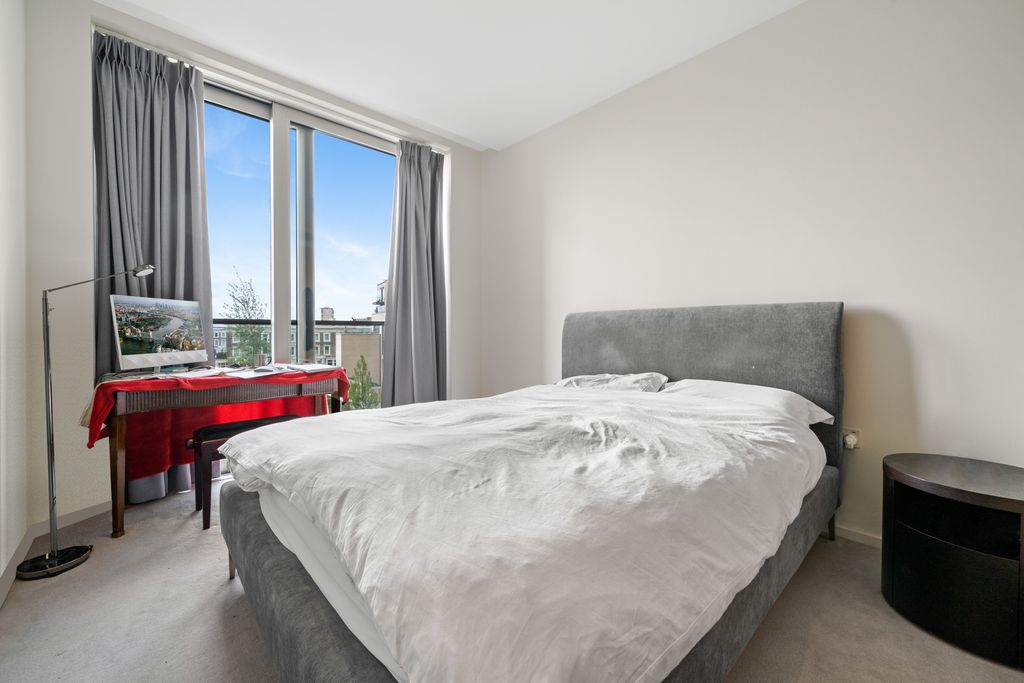 3 bed flat for saleLillie Square, West Brompton SW6 photo 5