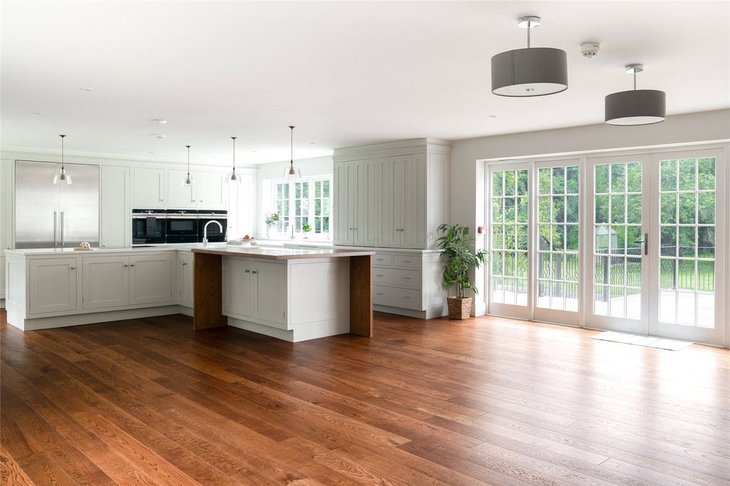 Additional image 4 of 6 bed detached house for saleLoudwater Drive, Loudwater, Rickmansworth, Hertfordshire WD3