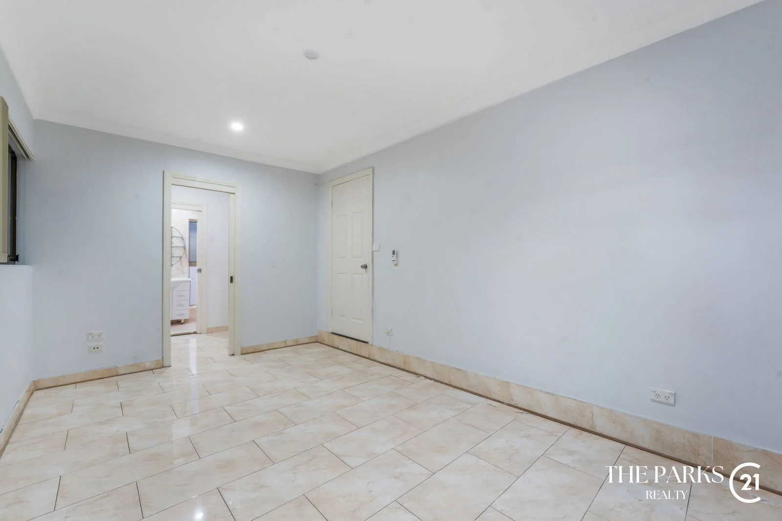 Additional image 9 of 2 Glenfern Crescent, Bossley Park NSW 2176