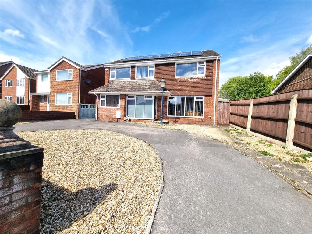 Runnymede Avenue, Poole