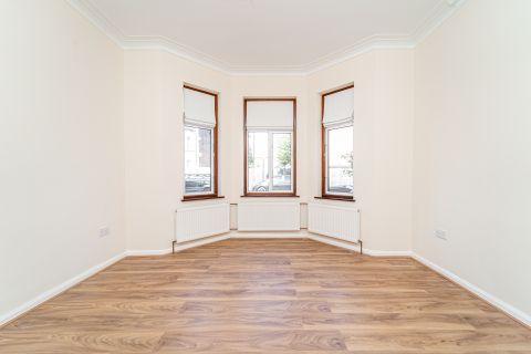 Park Drive, Grange Park, London N21