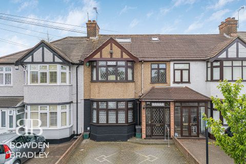 Greenleafe Drive, Barkingside IG6