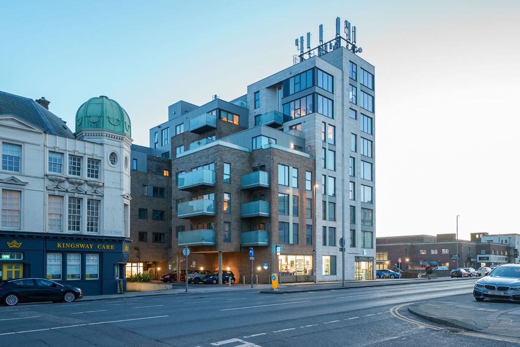 Additional image 26 of 3 bed flat for saleKingsway, Hove BN3
