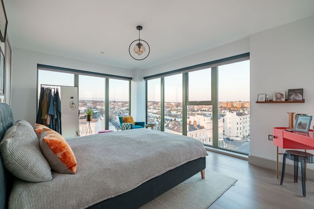 Additional image 14 of 3 bed flat for saleKingsway, Hove BN3