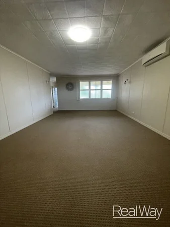 41A Macquarie Street, Silkstone QLD 4304 photo 4
