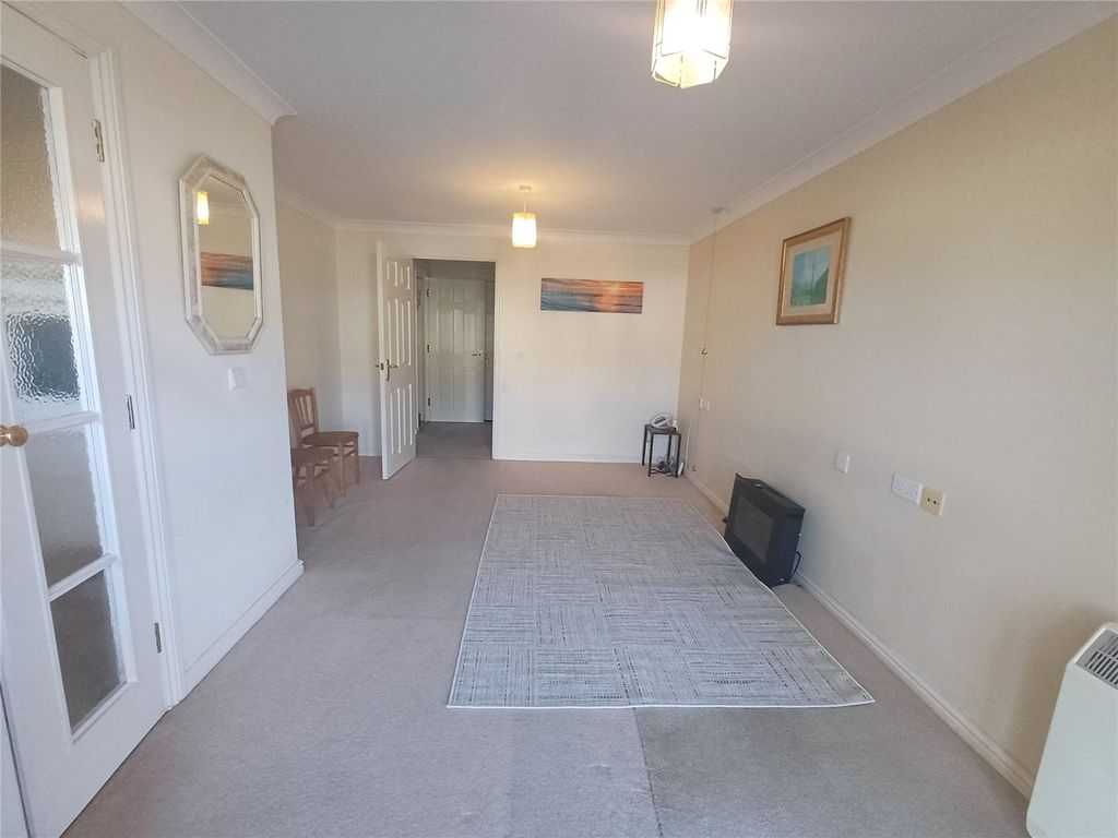 Additional image 4 of 1 bed flat for saleStoneleigh Court, Porthcawl CF36