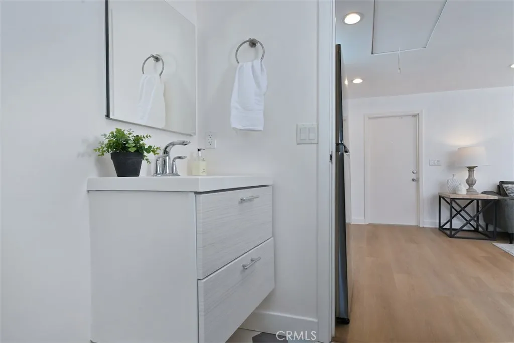 Additional image 62 of 15576 Hesby St, Encino, CA 91436