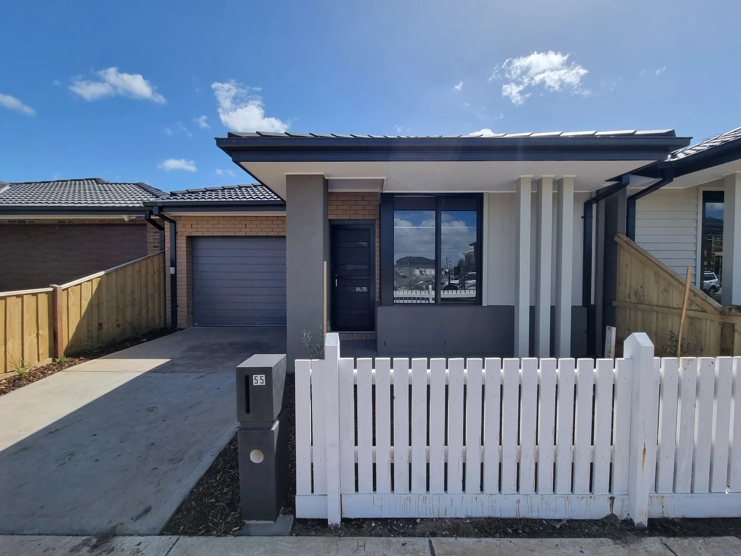 55 Lorikeet Circuit, Rockbank VIC 3335