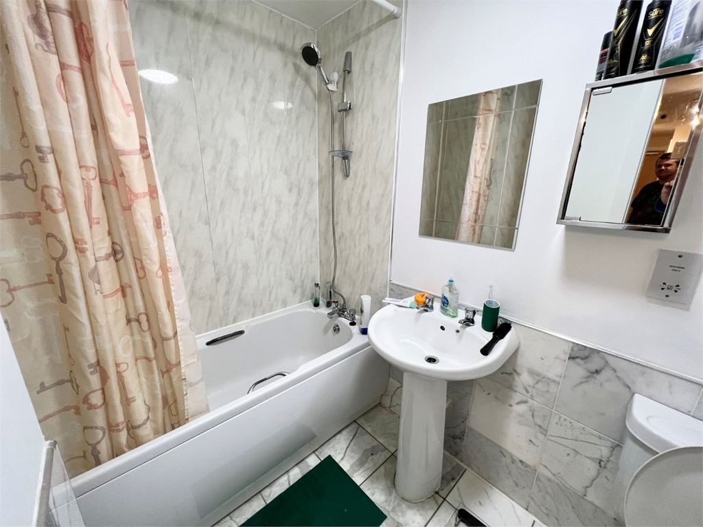 Additional image 6 of 2 bed flat for saleRiver View, Low Street, Sunderland SR1