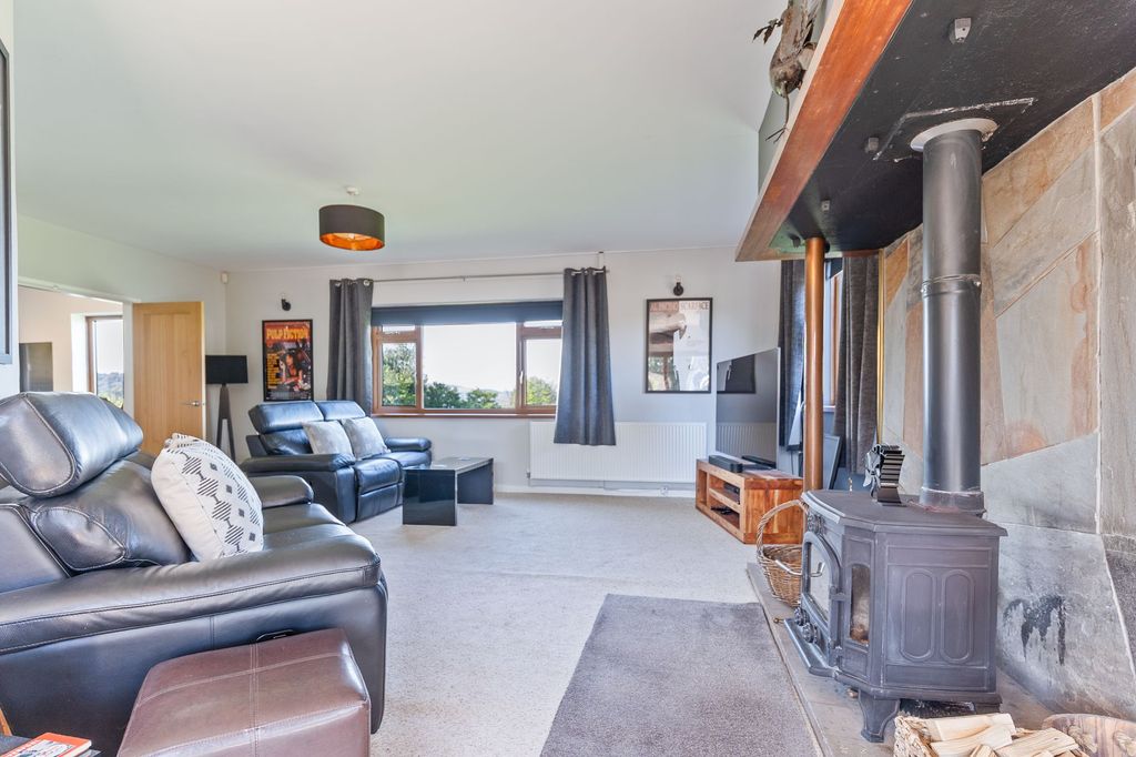 Additional image 8 of 6 bed detached house for salePenyrheol, Pontypool NP4