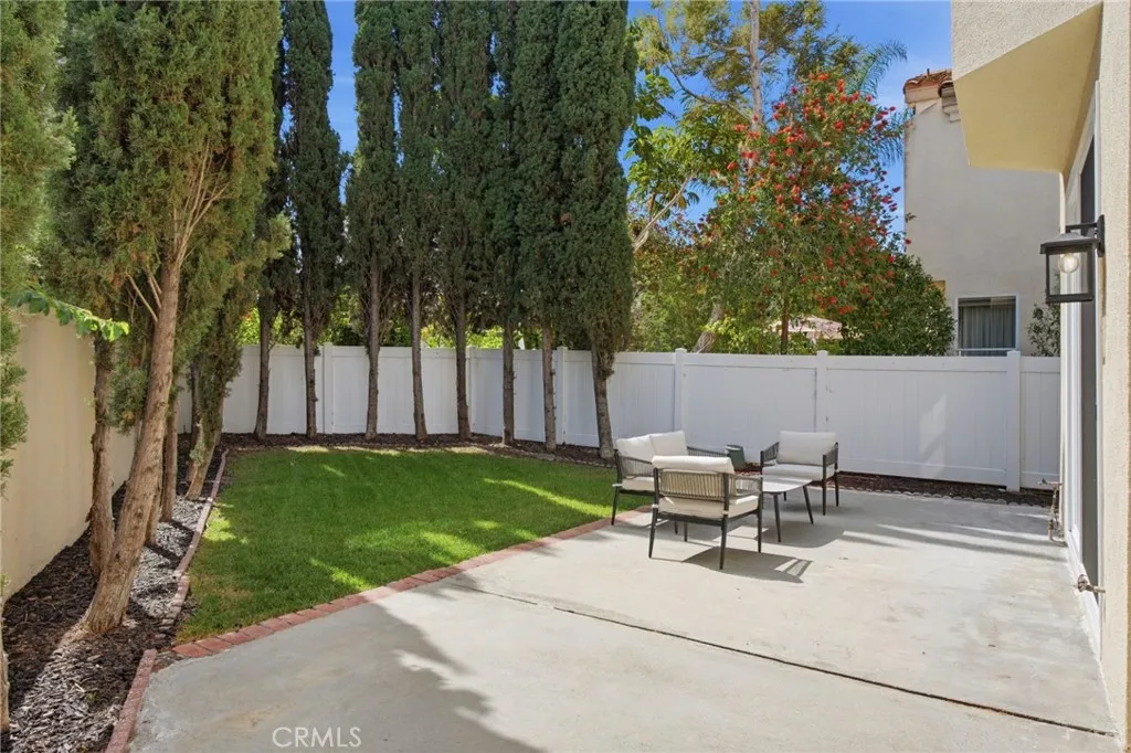 Additional image 12 of 32 Comiso, Irvine, CA 92614