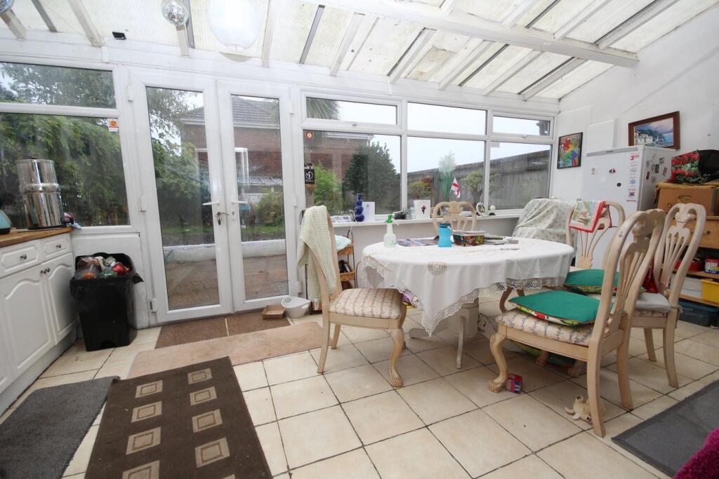 Gorleston Road, BRANKSOME, BH12 photo 5
